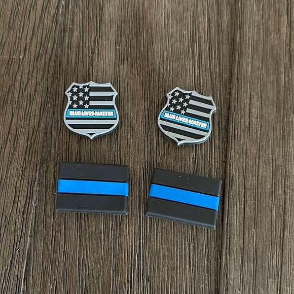 Set of 4 Back the Blue/Blue Lives Matter Croc Charms NWT - Picture 1 of 5